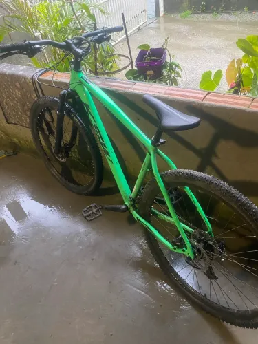 Vendo bicicleta (ou troco por algo do meu interesse