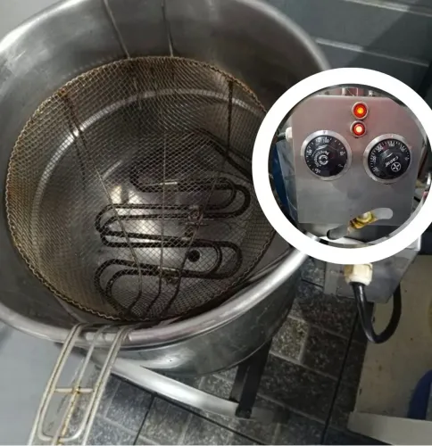 VENDO FRITADEIRA INDUSTRIAL AGUA E ÓLEO COM PLUGS