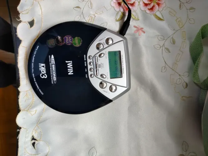Discman CD Player jWIN JX-CD960 MP3 + Rádio AM/FM (Completo c/ Fonte, Bolsa e manual)
