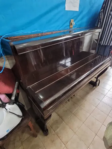 Piano Vertical M. Schwartzmann