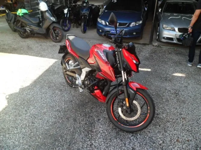 Moto Bajaj N150 ano 2026