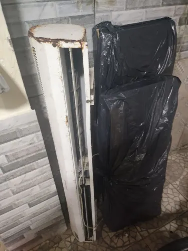 Vendo curtinha de ar 220 volts