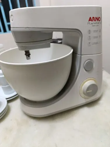 BATEDEIRA PLANETÁRIA 220V