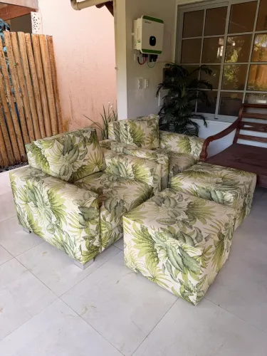 Jogo de 2 Poltronas com Puff - Estampa Folhagem Tropical / Varanda
