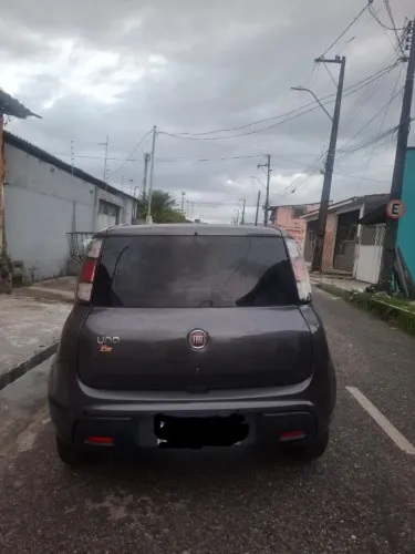 Fiat Uno Attractive 1.0 EVO Fire Flex 8V 5P 2021