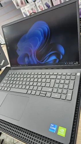 Notebook Dell i7 Potente
