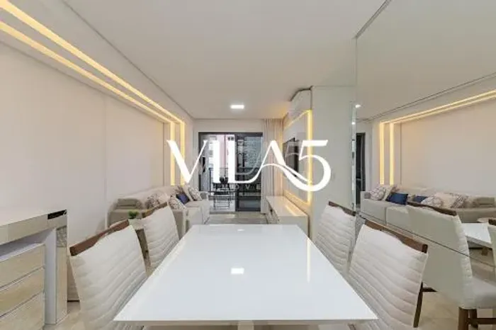 Apartamento no Centro de Curitiba com 2 quartos e 2 vagas com churrasqueira