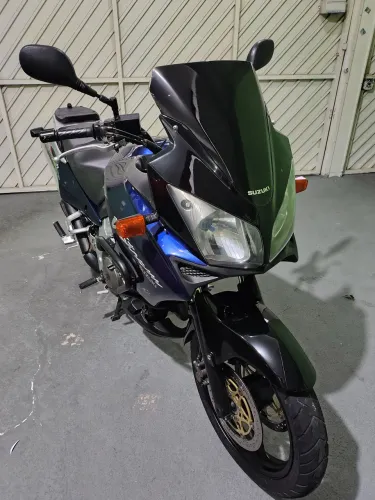 Vendo vstron 1000 impecável  2004 não paga mais IPVA!!!