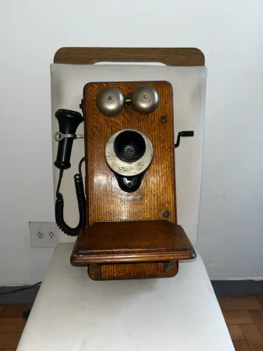 Telefone Kellogg antigo