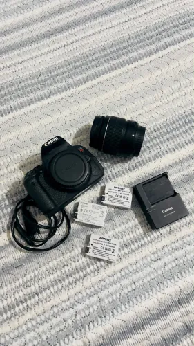 CANON T5i + LENTE 18-55mm COMPLETA!