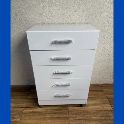 Cômoda com 4 gavetas - entrego Curitiba e região