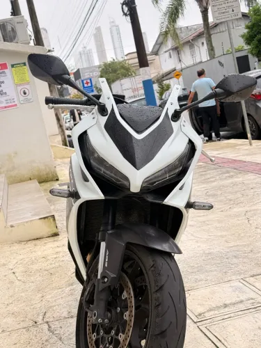 Honda CBR 650 R 2024