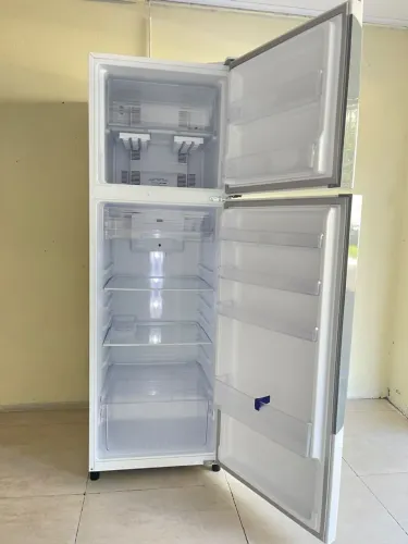 GELADEIRA FROSTFREE 220V 400L FUNCIONANDO PERFEITAMENTE 