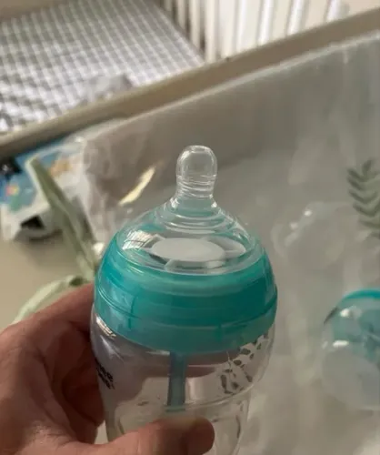 Mamadeira 260 ml mais colher de papinha