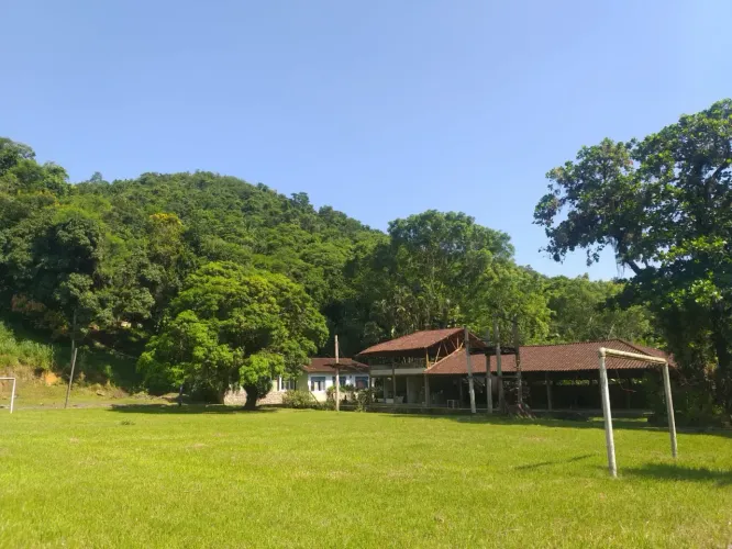 Excelente Sitio Próximo a Natureza em Vargem Grande/RJ ( VENDA/LOCAÇÃO)