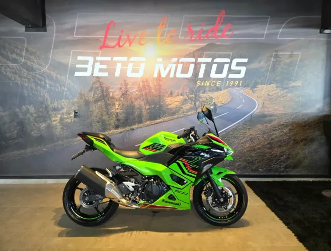 KAWASAKI NINJA 500 SE
