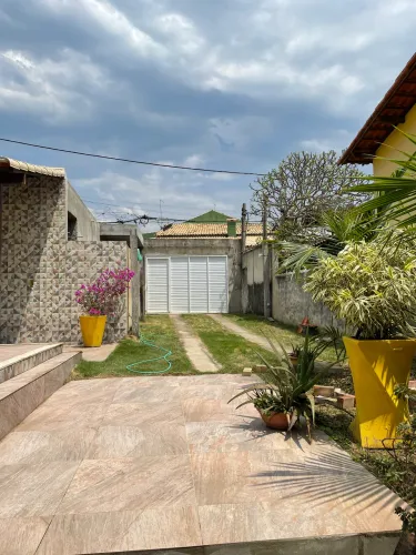 Alugo Casa