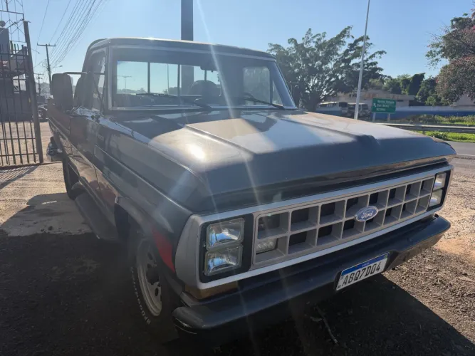Ford F-1000 Super Diesel / Super Diesel Turbo 1985