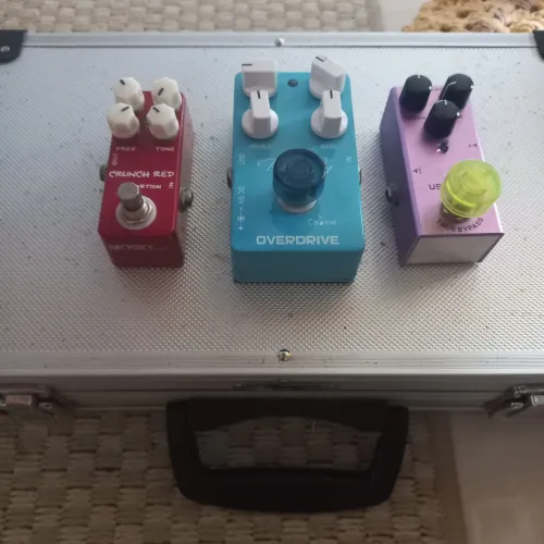 Vendo pedais de guitarra