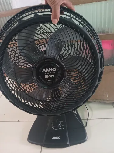 Ventiladores arno turbo 40cm funcionado perfeitamente preço pra vender logo