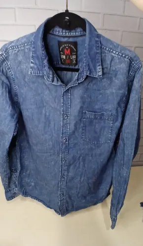 Camisa Jeans Masculina Tamanho: M