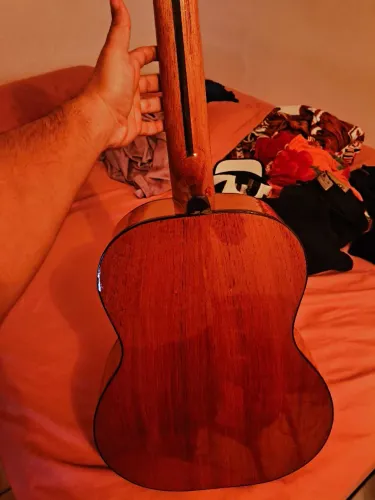 Violão Feito por Luthier + suporte + Encordoamento Augustine