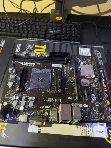 Placa-Mãe Gigabyte B450M DS3H DDR4 AM4