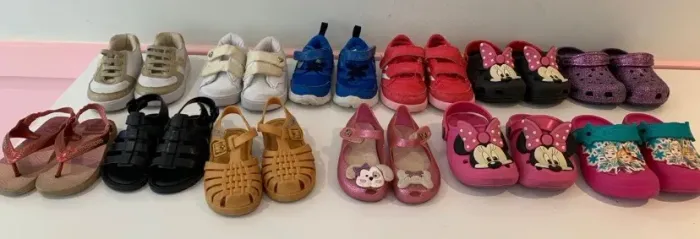 Vendo sapatos meninas tamanho 18-22 