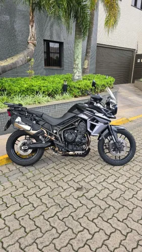 Triumph Tiger 800 XRXL - 2016 Preta (32 mil km - Revisada - Chave reserva)