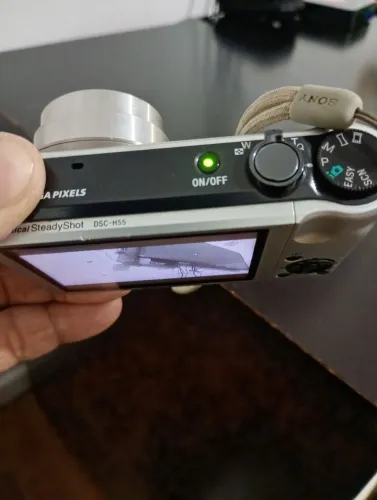 vendo máquina digital para quem gosta de aproveitar às melhores paisagens e tirar fotos