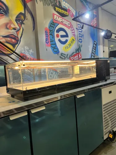 Vitrine refrigerada para sushi 1.50m Gelopar - nova - pronta entrega 