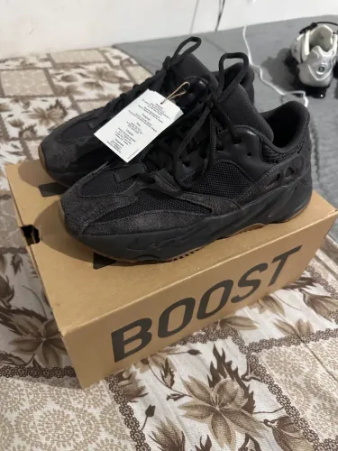 Yeezy 700