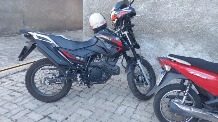 Crosse 150 / troca em carro e vendo