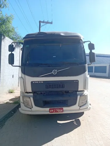 Volvo VM 330 Rollon-off Excelente