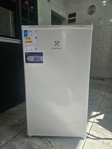 Frigobar Electolux EM90 90L 110V