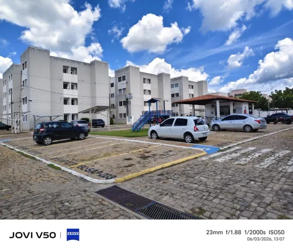 Alugo apartamento no Village leste