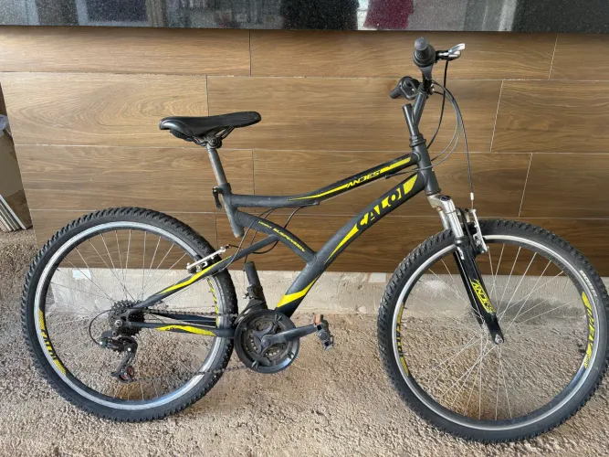 VENDE-SE BICICLETA ARO 26 - HOUSTON