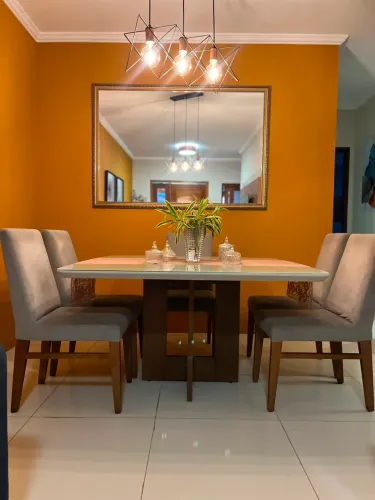 Vendo jogo de mesa de jantar