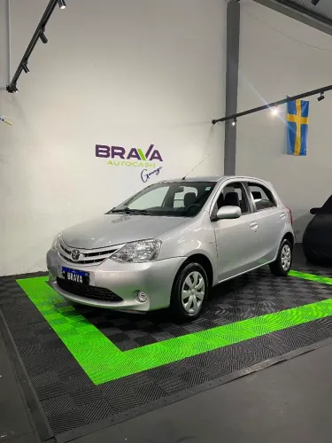 Toyota Etios XS 1.3 Flex 16V 5P Mec. 2013