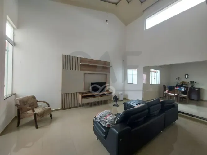 Casa com 3 dormitórios à venda, 206 m² por R$ 850.000,00 -Residencial Dona Leda - Artur No