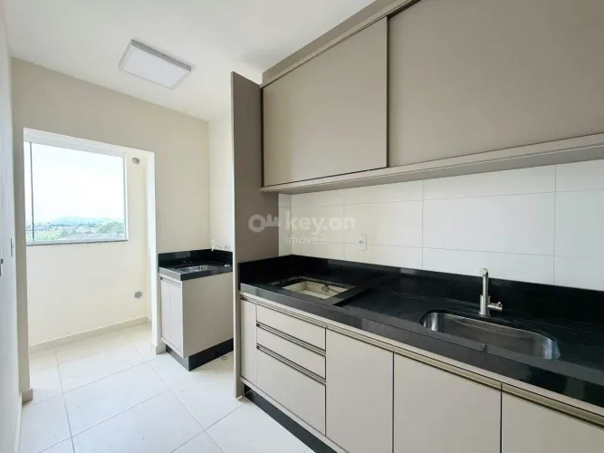Apartamento mobiliado de 2 quartos à venda em Tubarão, SC