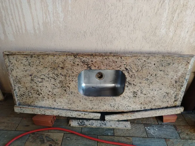 Desapegando Pia de Granito com Cuba inox