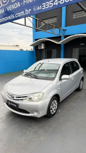 Toyota Etios XS 1.3 Flex 16V 5P Mec. 2013