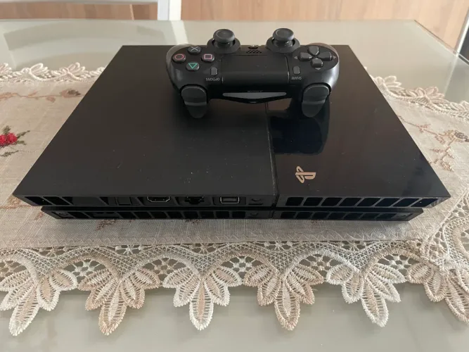 PlayStation 4 Fat + Jogos