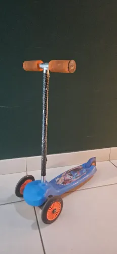 Patinete Hotwheels