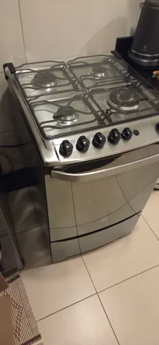 Fogão de Piso Electrolux 4 Bocas com Grill Elétrico e Timer (Modelo 56GXQ)