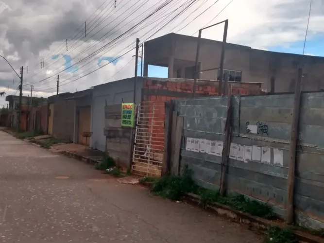 Lote de 200m² no Arapoanga na Quadra 9 L - Atras do Posto de Combustível