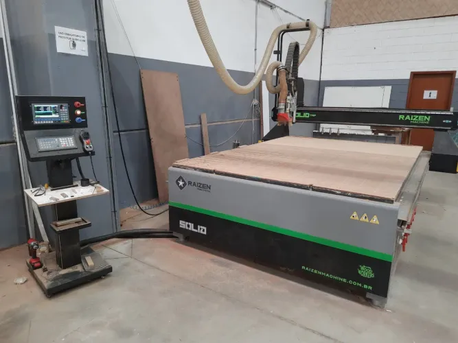 Router CNC Raizen bomba de vácuo e troca de ferramenta
