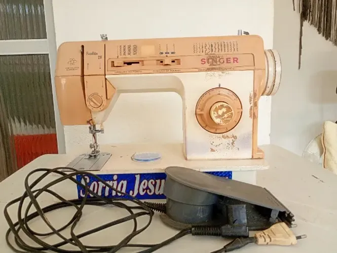 Maquina de costura Singer - Facilita 28