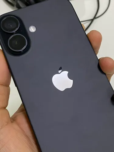 iPhone 16
